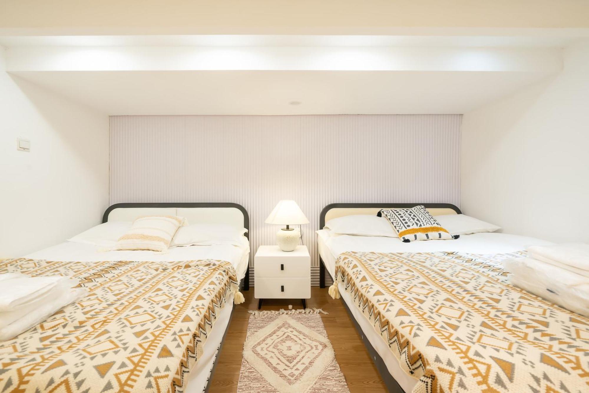 Shanghai Downtown Yi Du B&B - Near South Shaanxi Road Metro Station 600Meters Екстериор снимка